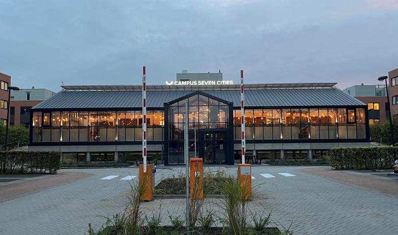 Campus Seven Cities - rooftop restaurant