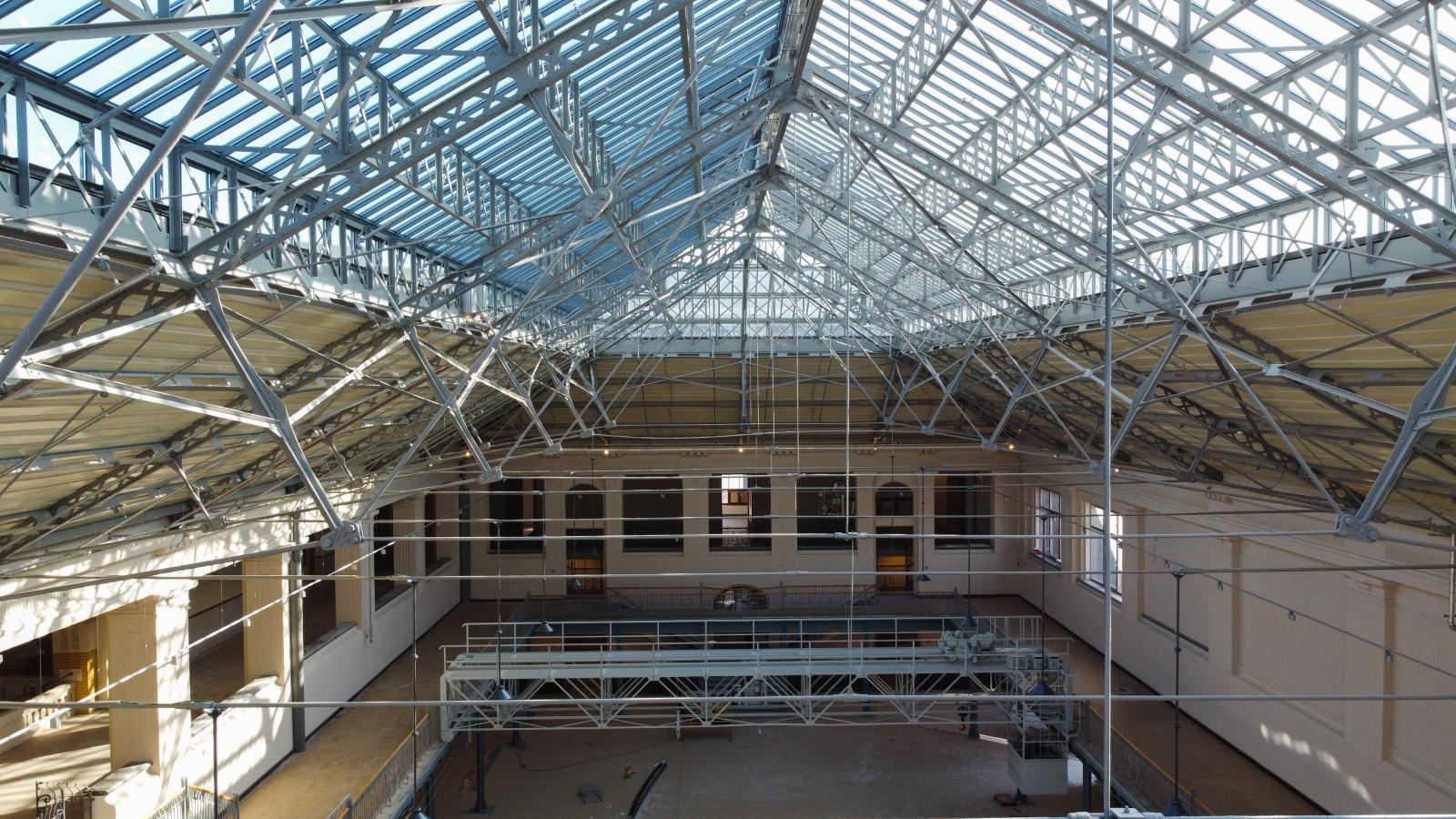 Academic centre Zénobe Gramme - glass roof